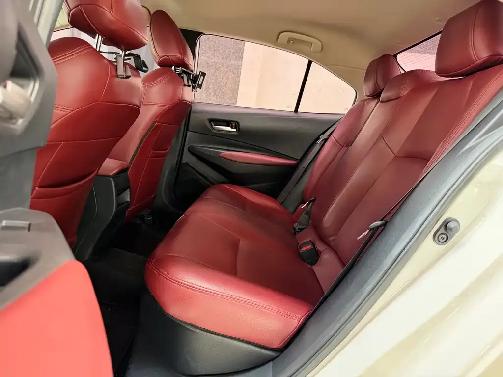 Toyota Corolla 2023 из CN, фото 2