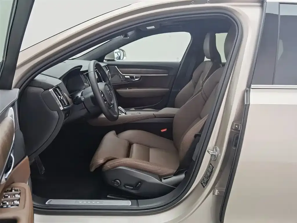 Volvo S90 — фото 4