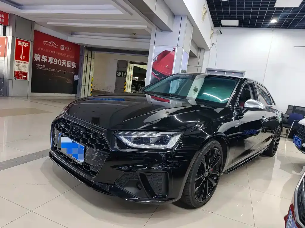 Audi A4L 2021 из CN, фото 1