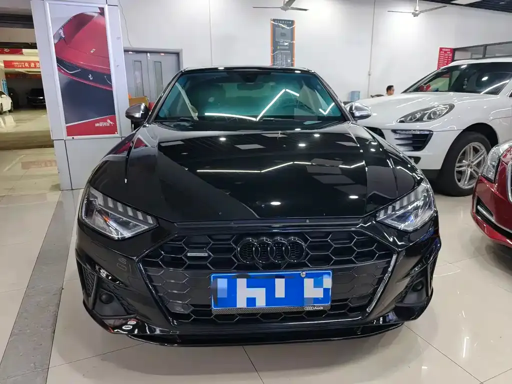 Audi A4L 2021 из CN, фото 5