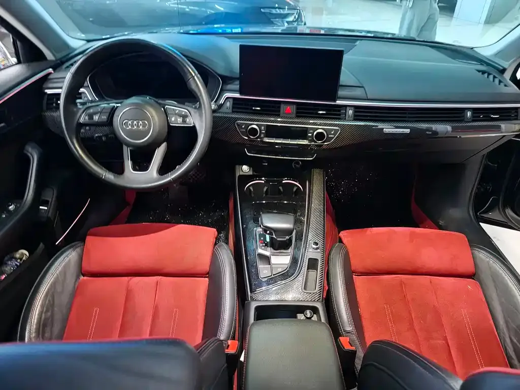 Audi A4L 2021 из CN, фото 8