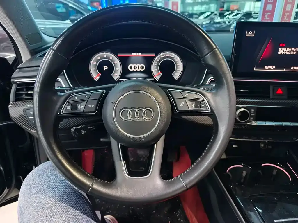 Audi A4L 2021 из CN, фото 6