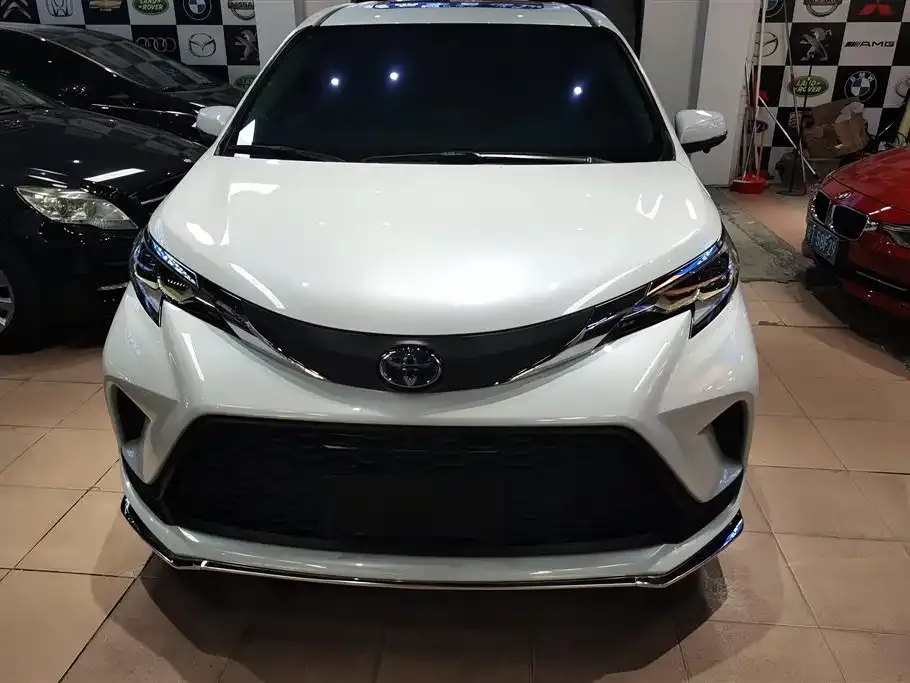 Toyota Granvia 2024 из CN, фото 4