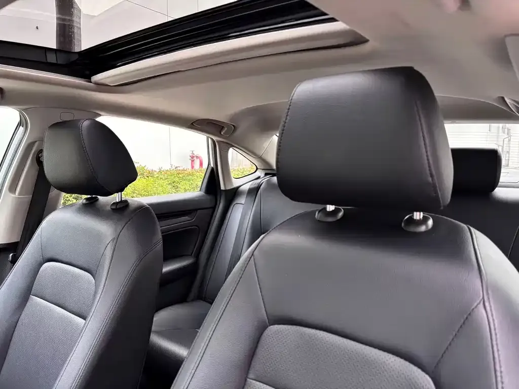 Honda Civic 2024 из CN, фото 3