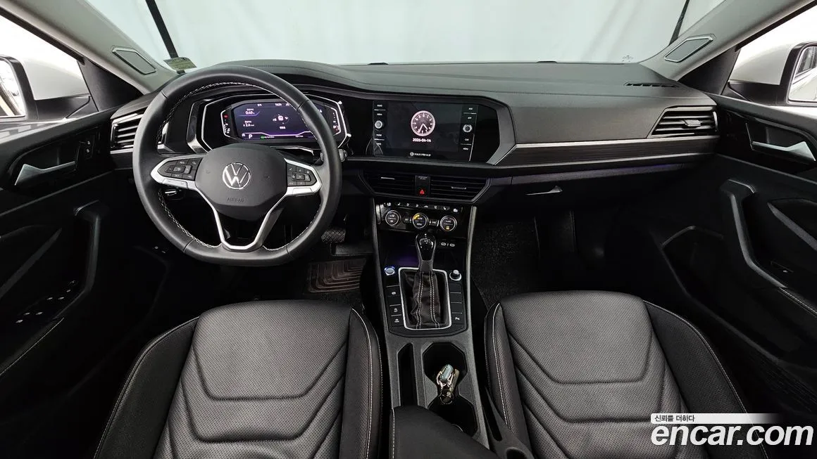Volkswagen Jetta — фото 6