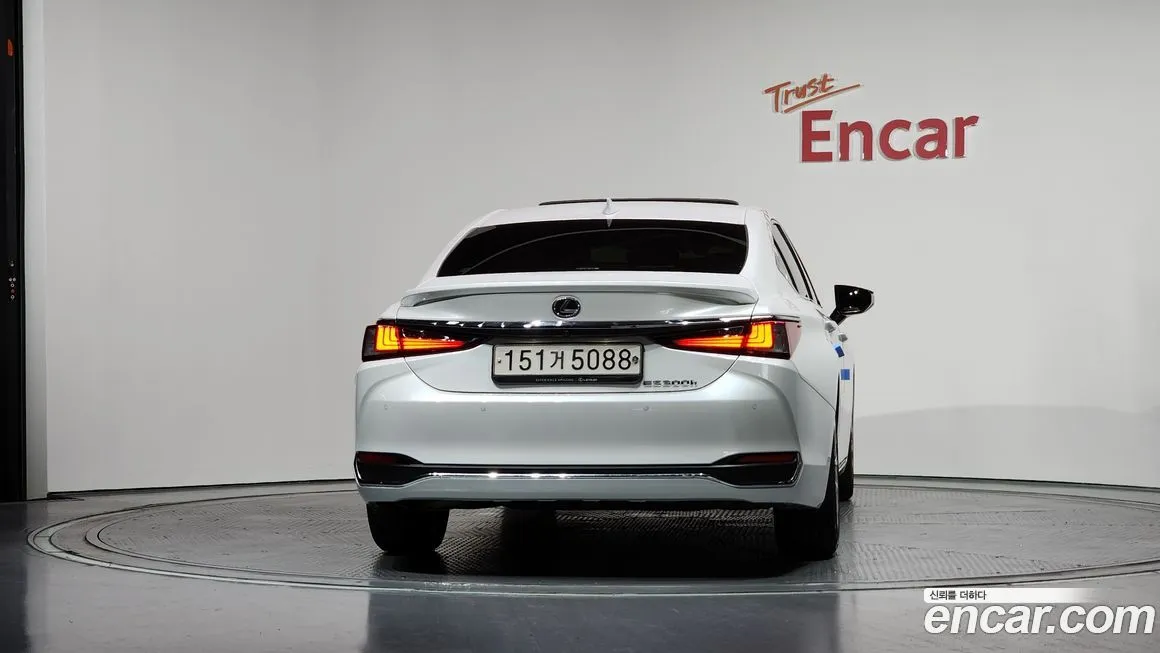 Lexus ES 2023 из KR, фото 2