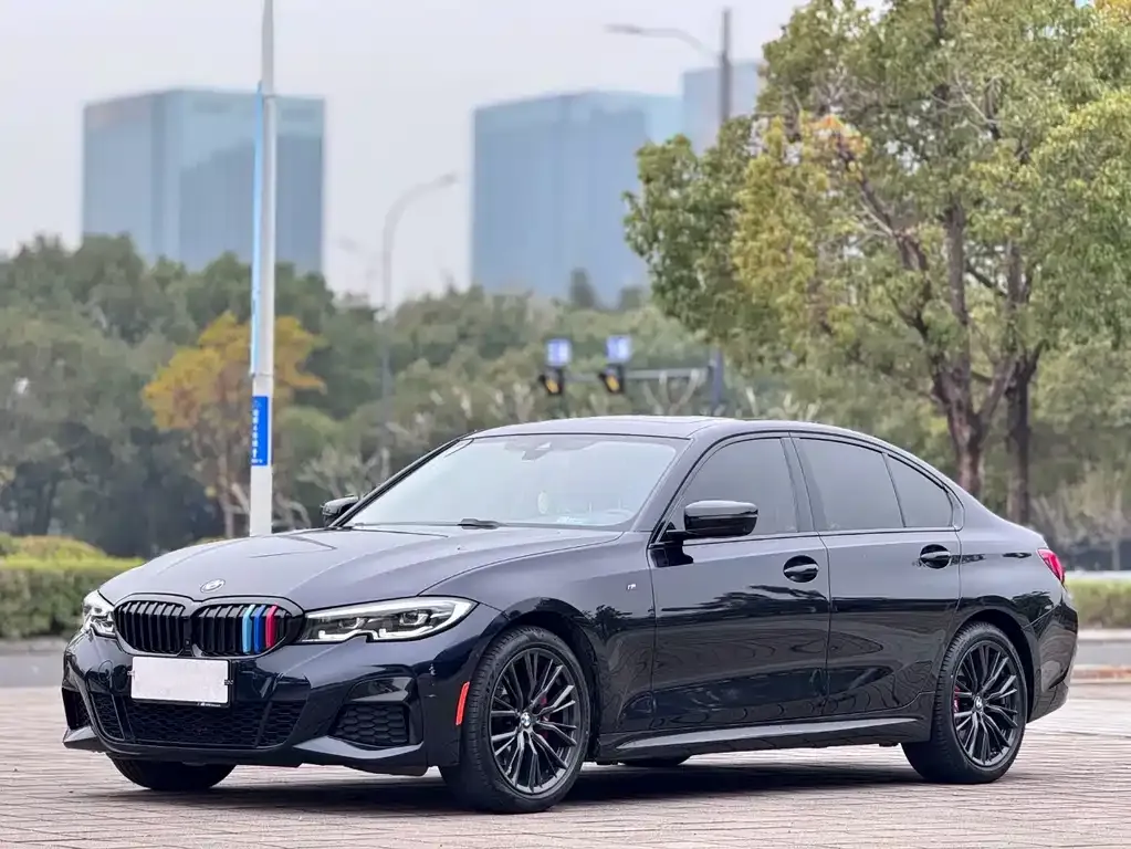 BMW 3 Series 2021 из CN, фото 1