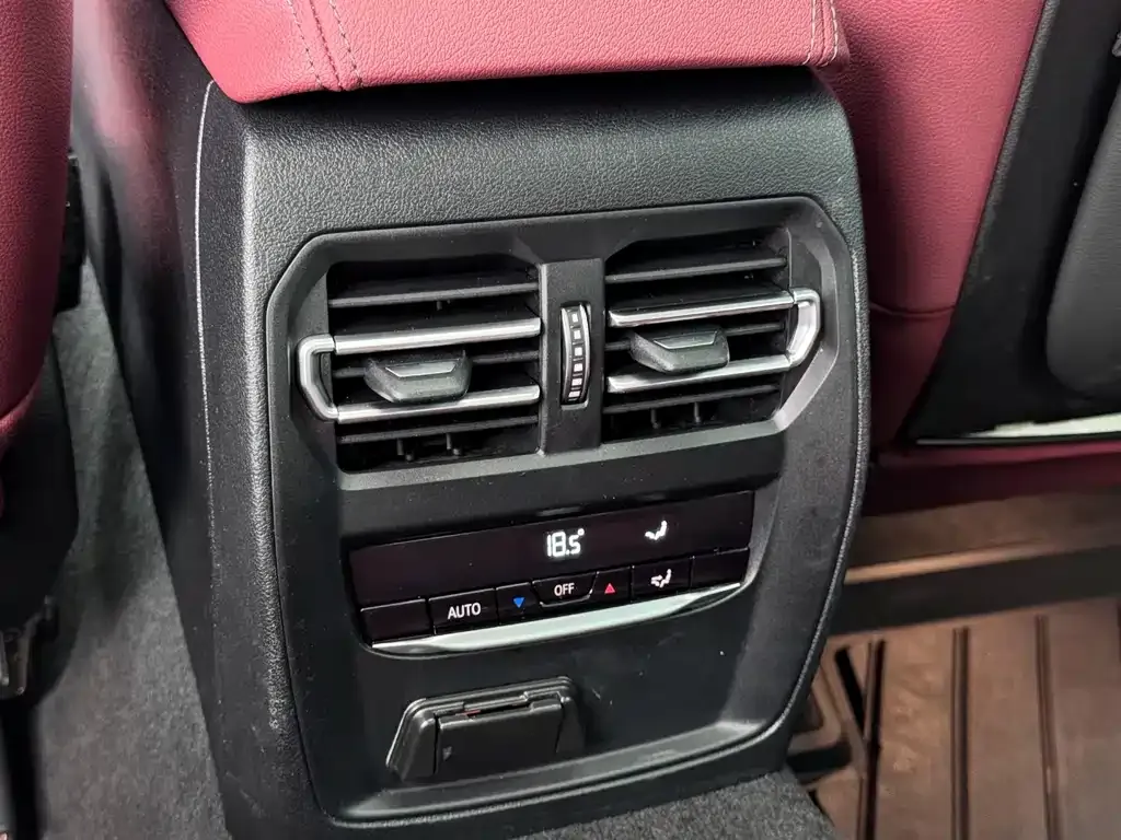 BMW 3 Series 2021 из CN, фото 8