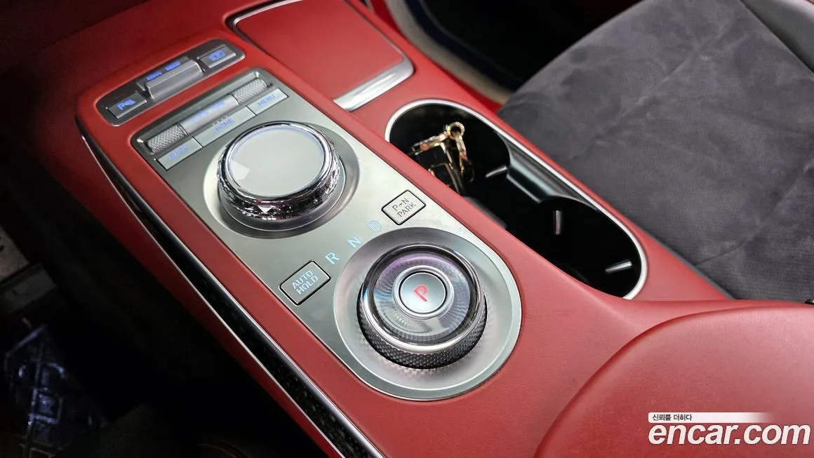 Genesis GV70 — фото 10