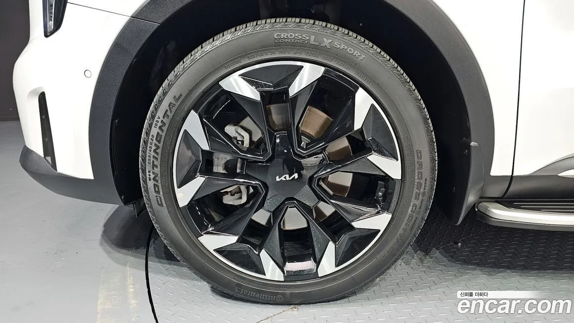 Kia Sorento — фото 8