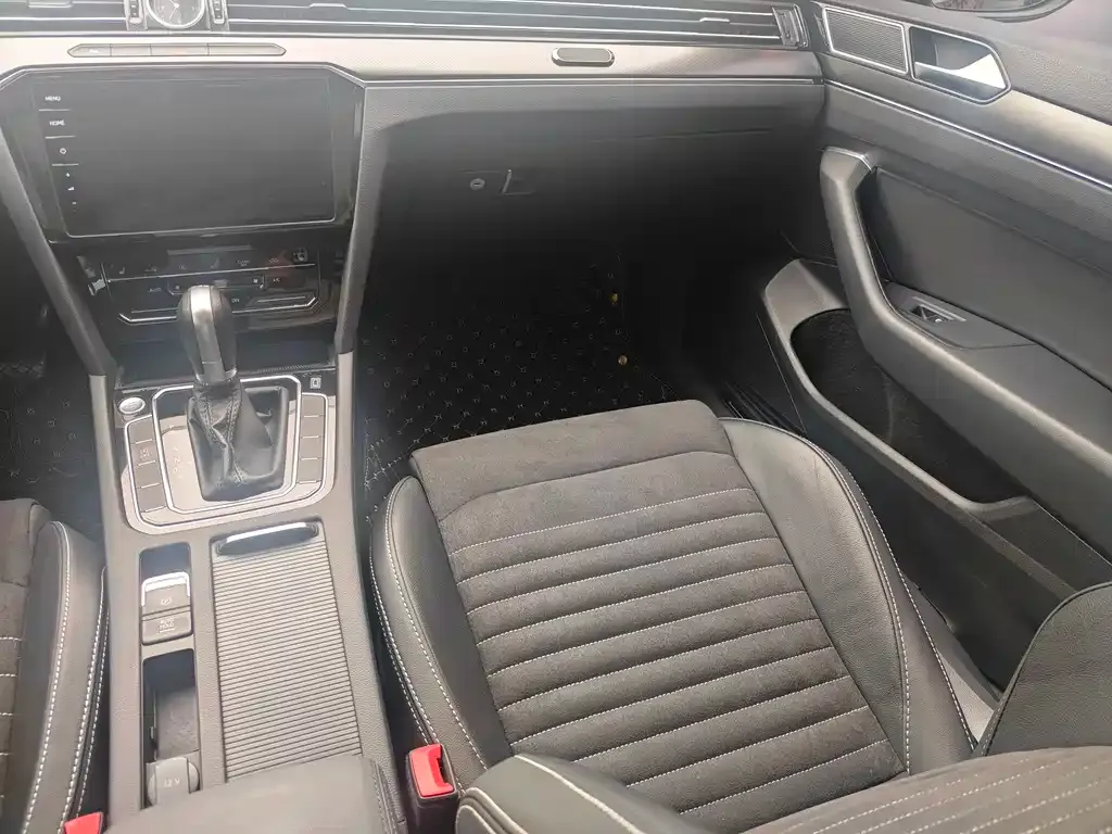 Volkswagen Magotan 2022 из CN, фото 7