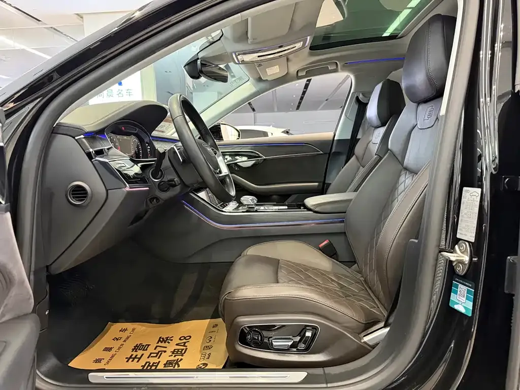 Audi A8 2021 из CN, фото 8