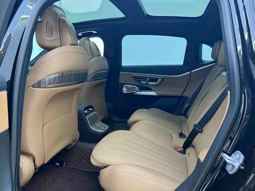 Mercedes-Benz E-Class 2026 из CN, фото 2