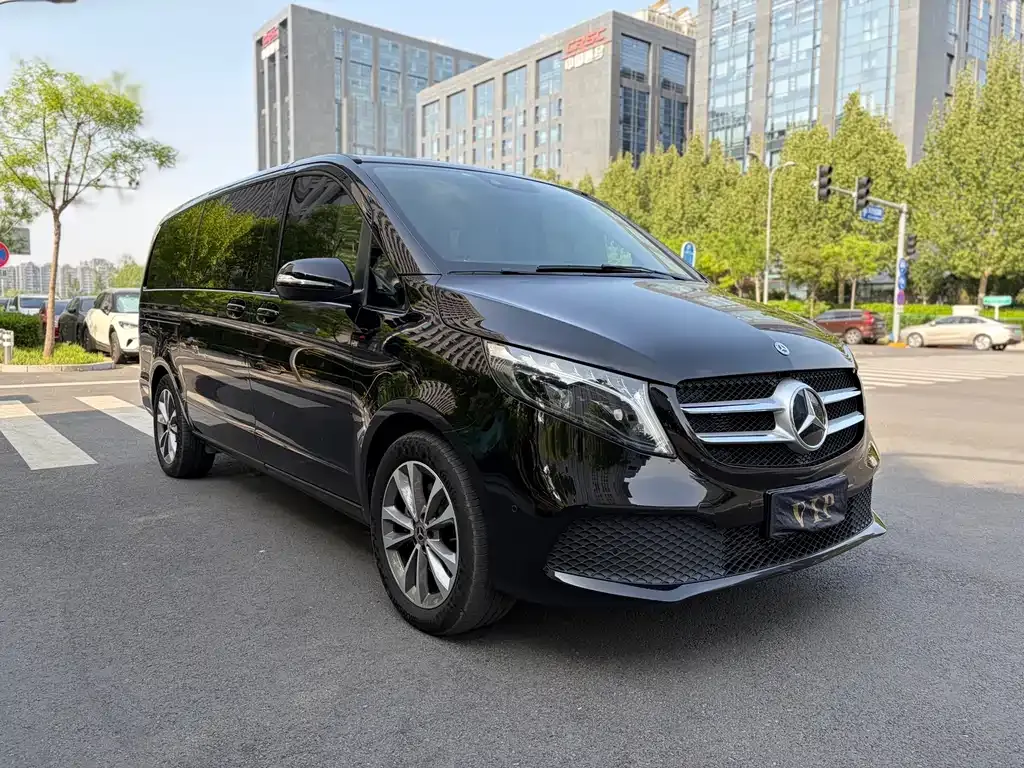 Mercedes-Benz V-Class 2023 из CN, фото 5