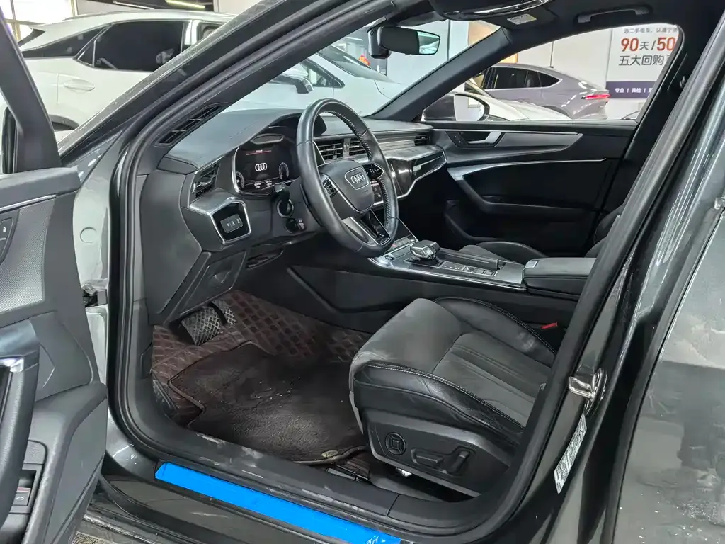 Audi A6L 2021 из CN, фото 7
