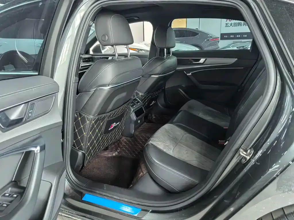 Audi A6L 2021 из CN, фото 4