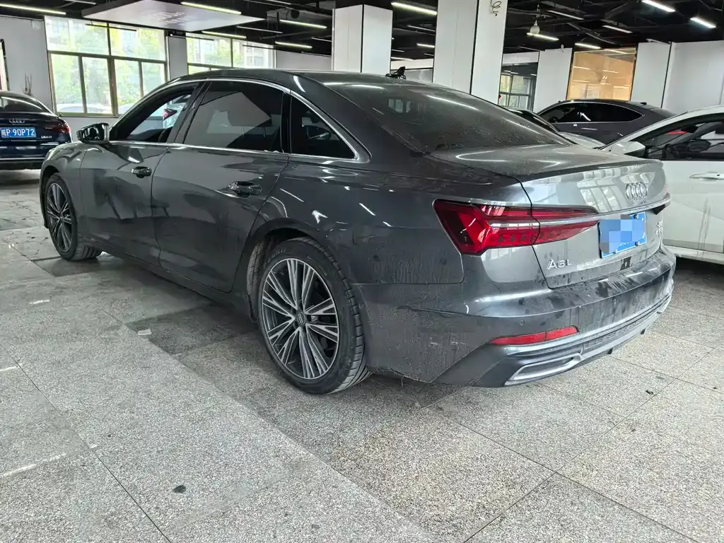 Audi A6L 2021 из CN, фото 6