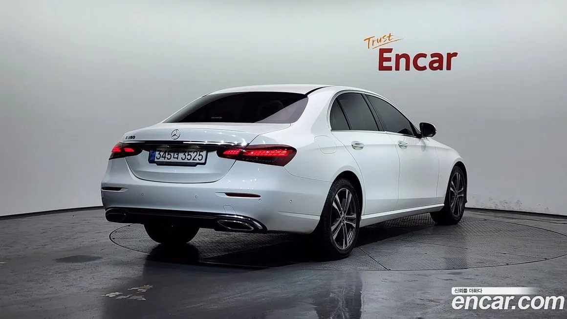 Mercedes-Benz E-Class 2023 из KR, фото 9