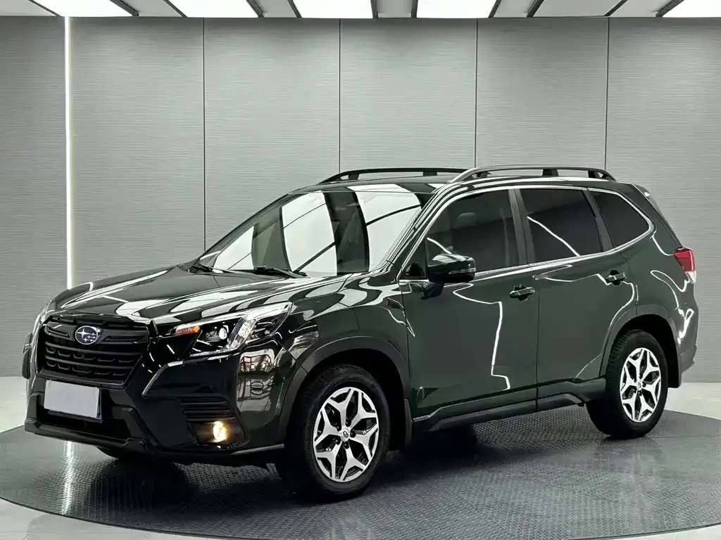 Subaru Forester — фото 1