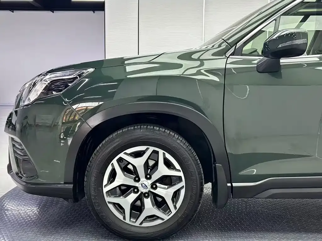 Subaru Forester — фото 10