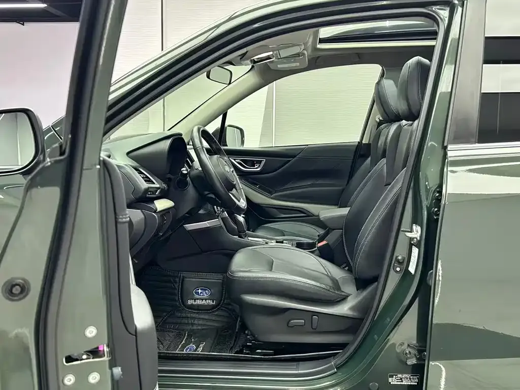 Subaru Forester — фото 7