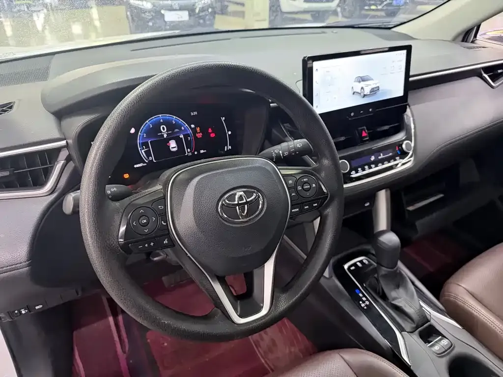 Toyota Frontlander 2023 из CN, фото 3