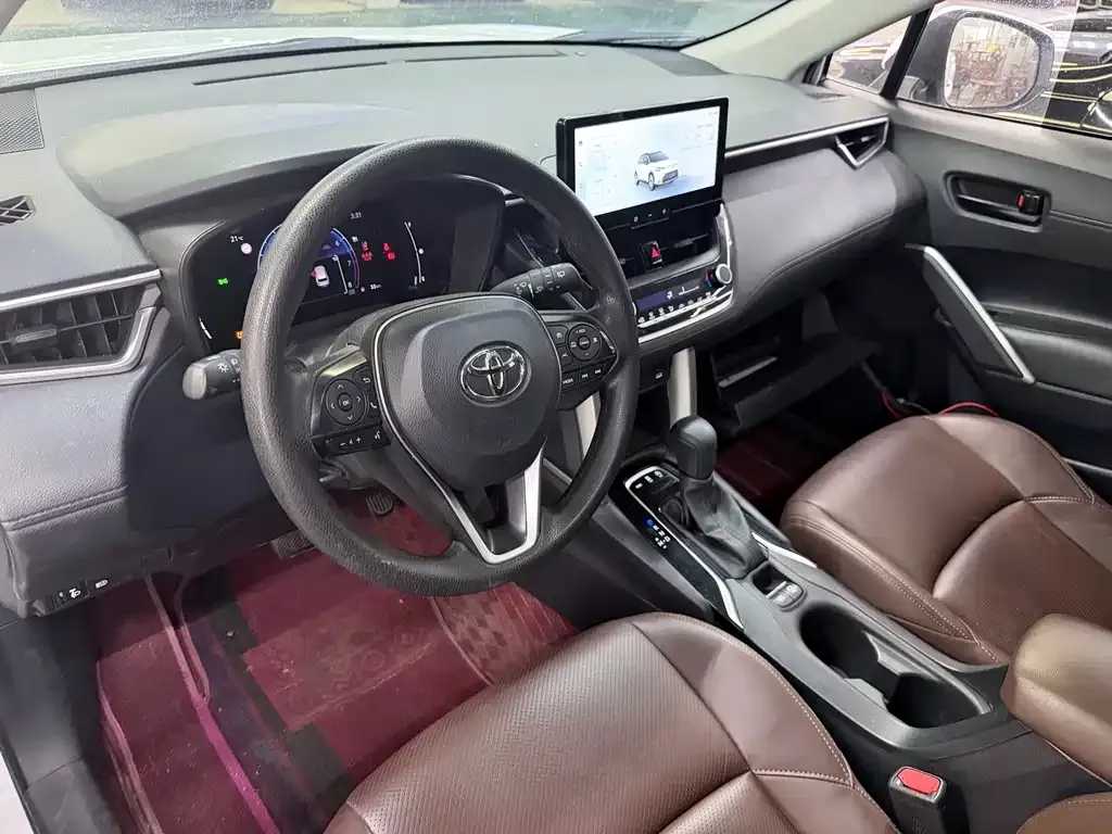 Toyota Frontlander 2023 из CN, фото 9
