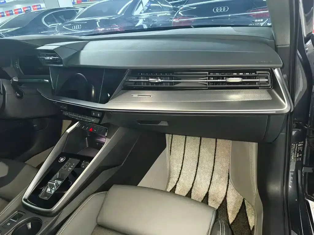 Audi A3 2024 из CN, фото 7