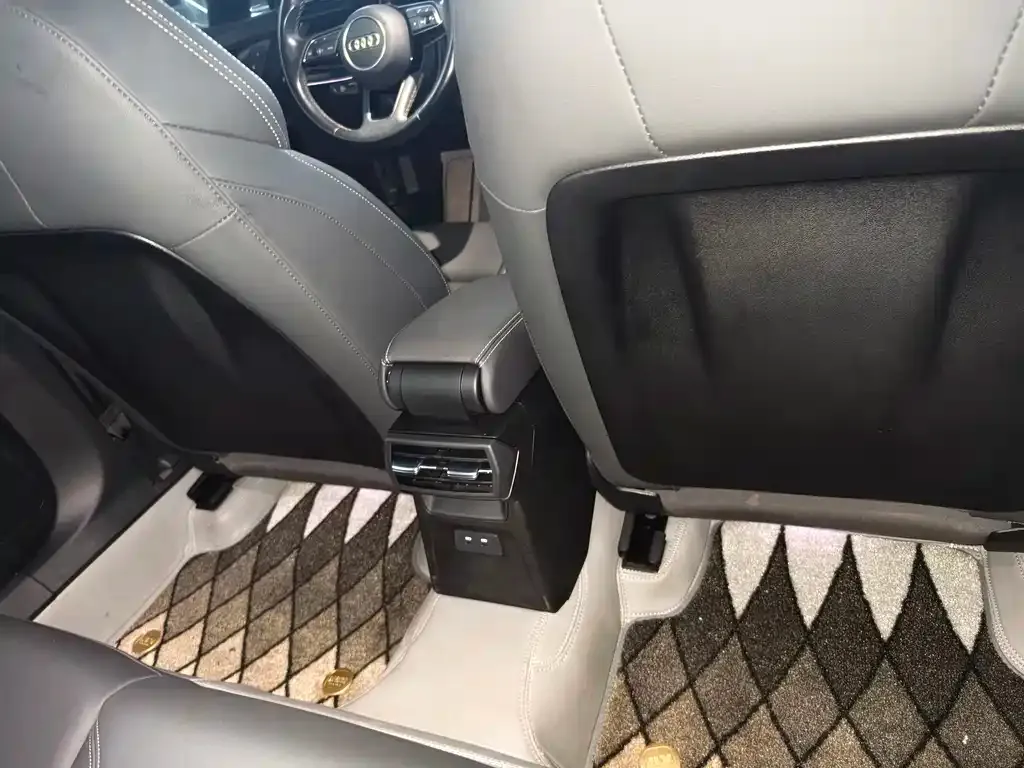 Audi A3 2024 из CN, фото 4