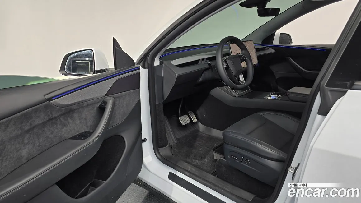 Tesla Model Y — фото 9