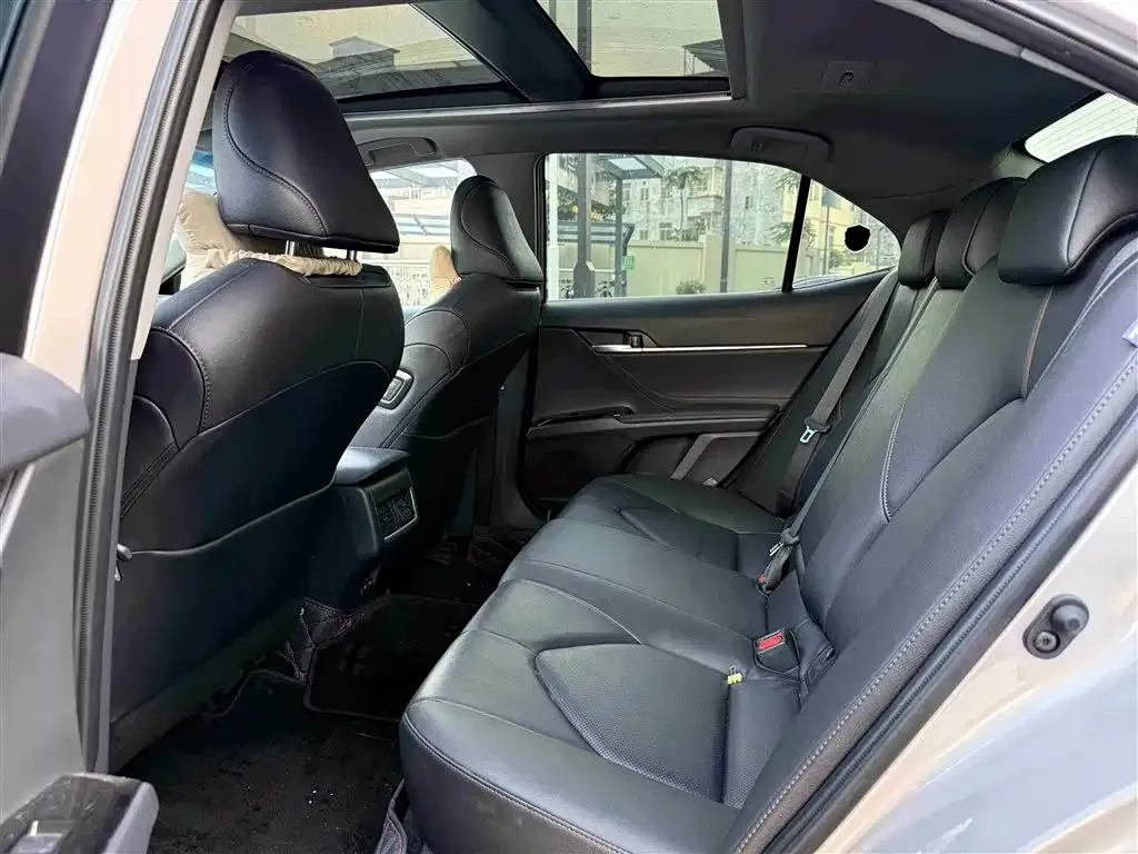 Toyota Camry 2024 из CN, фото 3