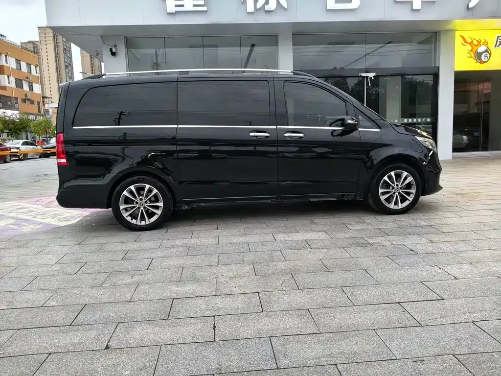 Mercedes-Benz V-Class 2022 из CN, фото 6