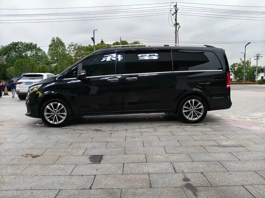 Mercedes-Benz V-Class 2022 из CN, фото 7
