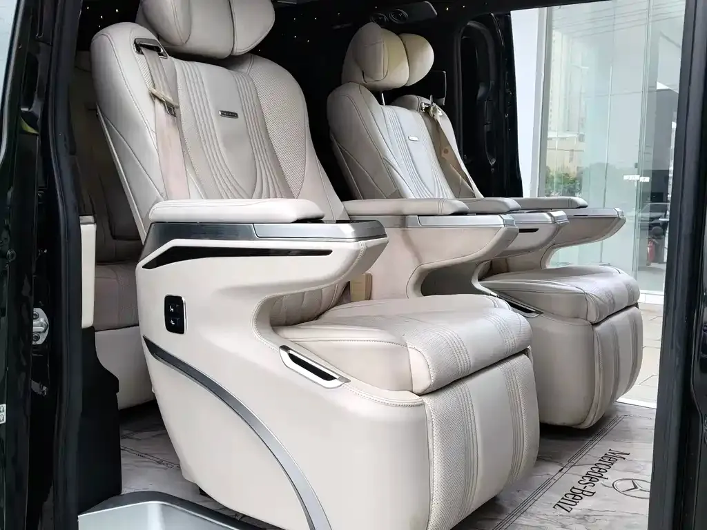 Mercedes-Benz V-Class 2022 из CN, фото 4