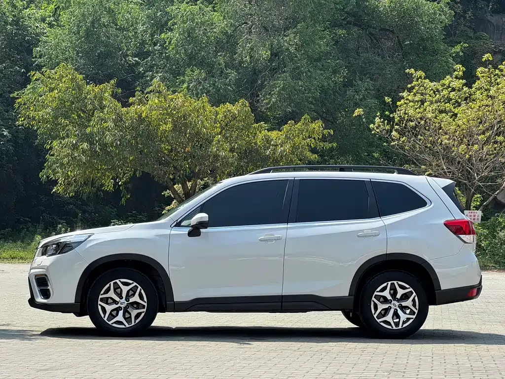 Subaru Forester 2022 из CN, фото 7