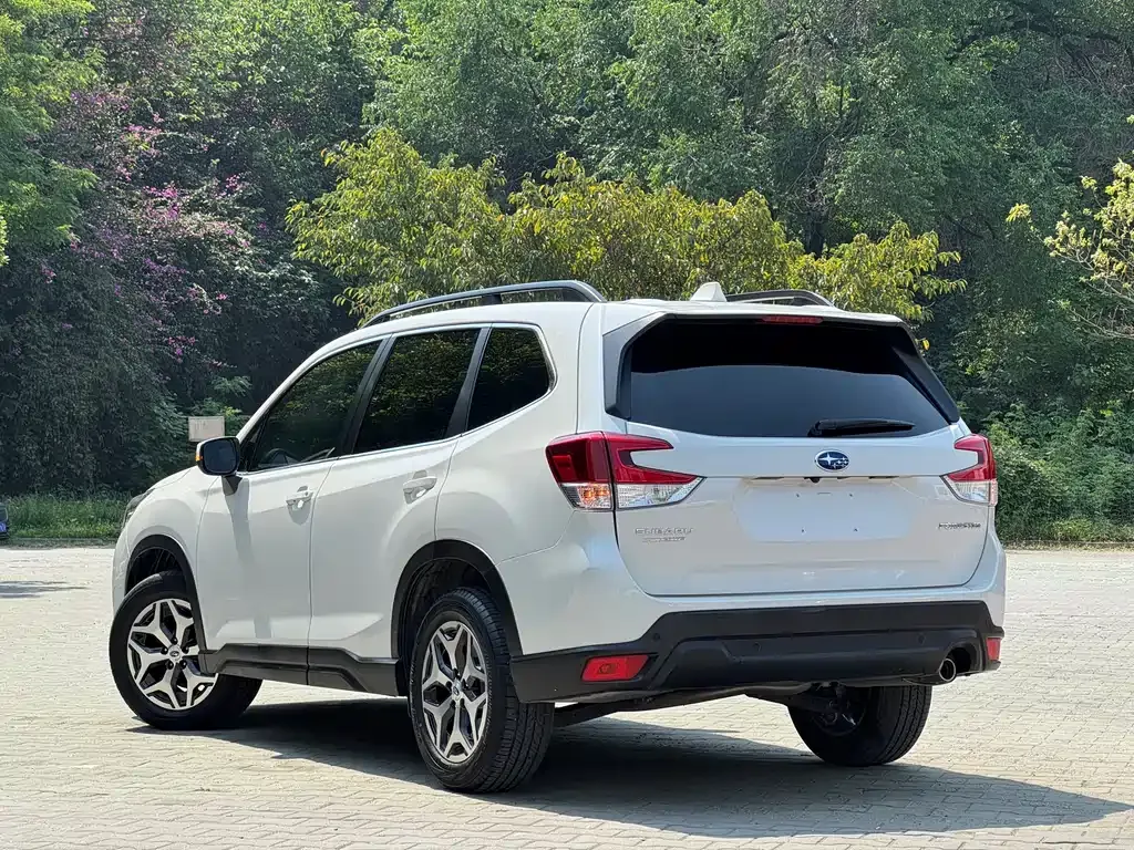 Subaru Forester 2022 из CN, фото 8