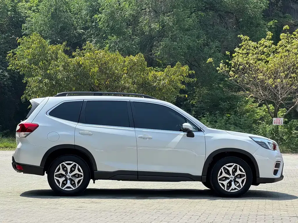 Subaru Forester 2022 из CN, фото 4