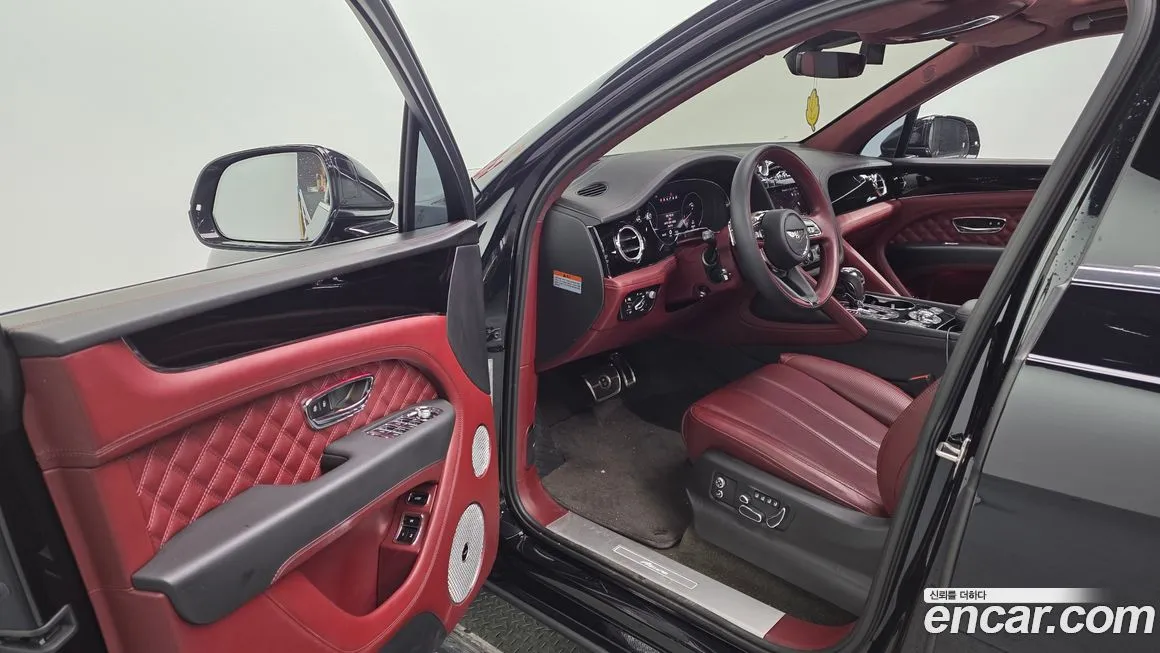 Bentley Bentayga 2023 из KR, фото 9