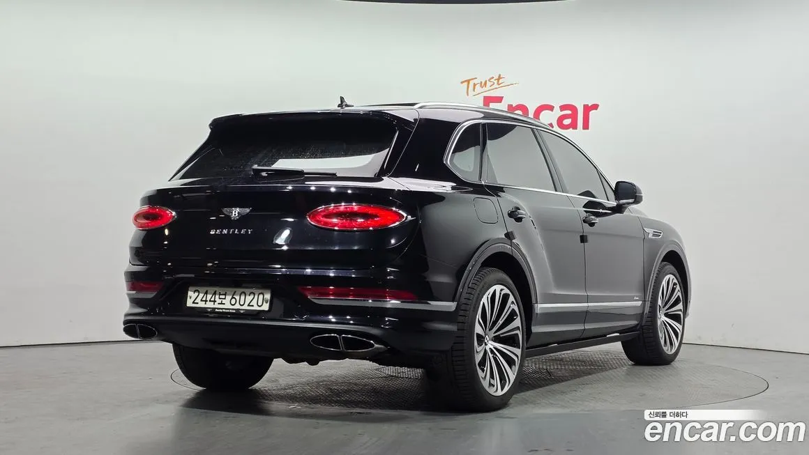 Bentley Bentayga 2023 из KR, фото 2