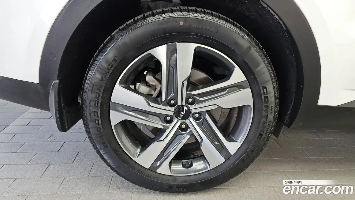 Kia Sorento — фото 7