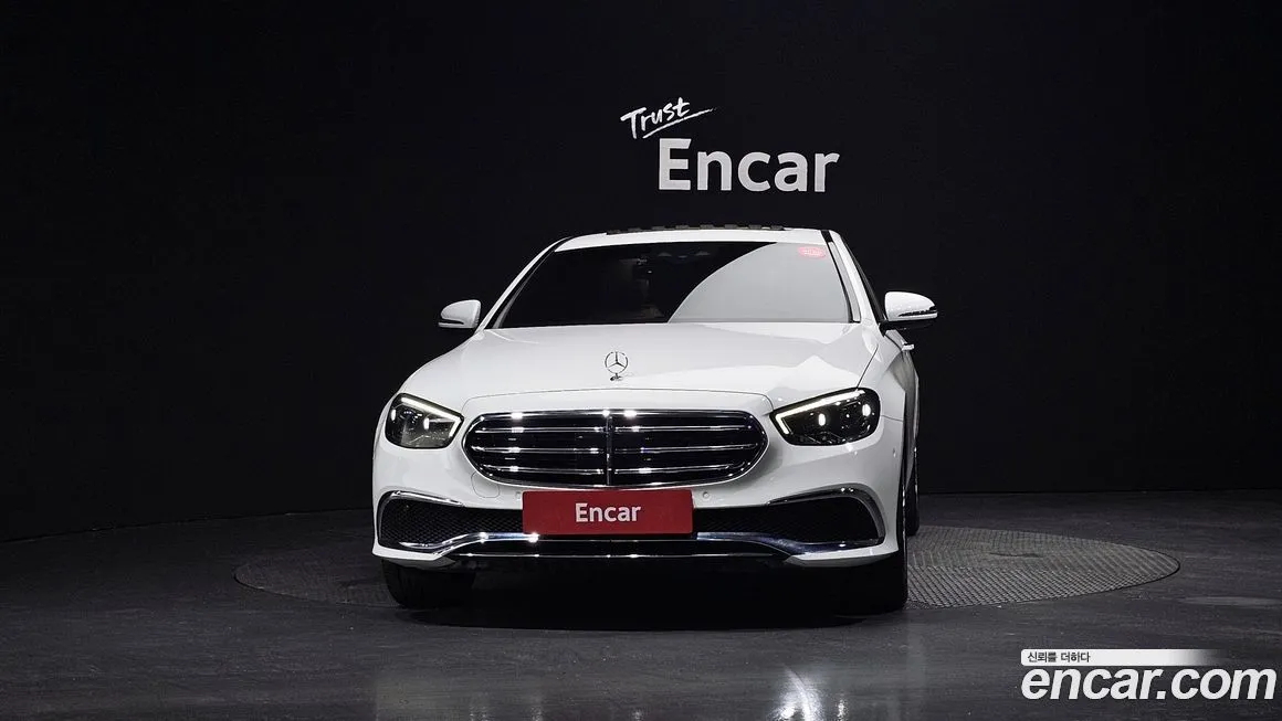 Mercedes-Benz E-Class — фото 3