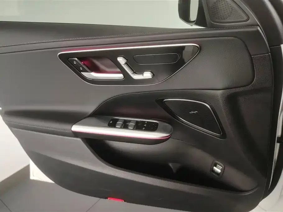 Mercedes-Benz C-Class 2024 из CN, фото 2