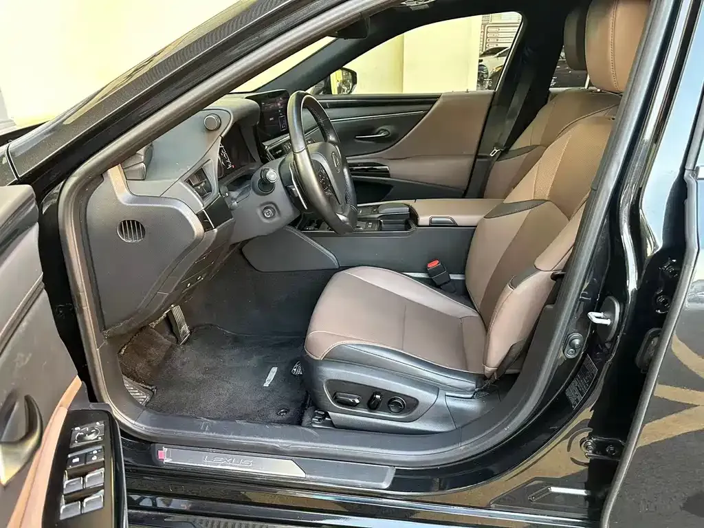Lexus ES 2022 из CN, фото 3