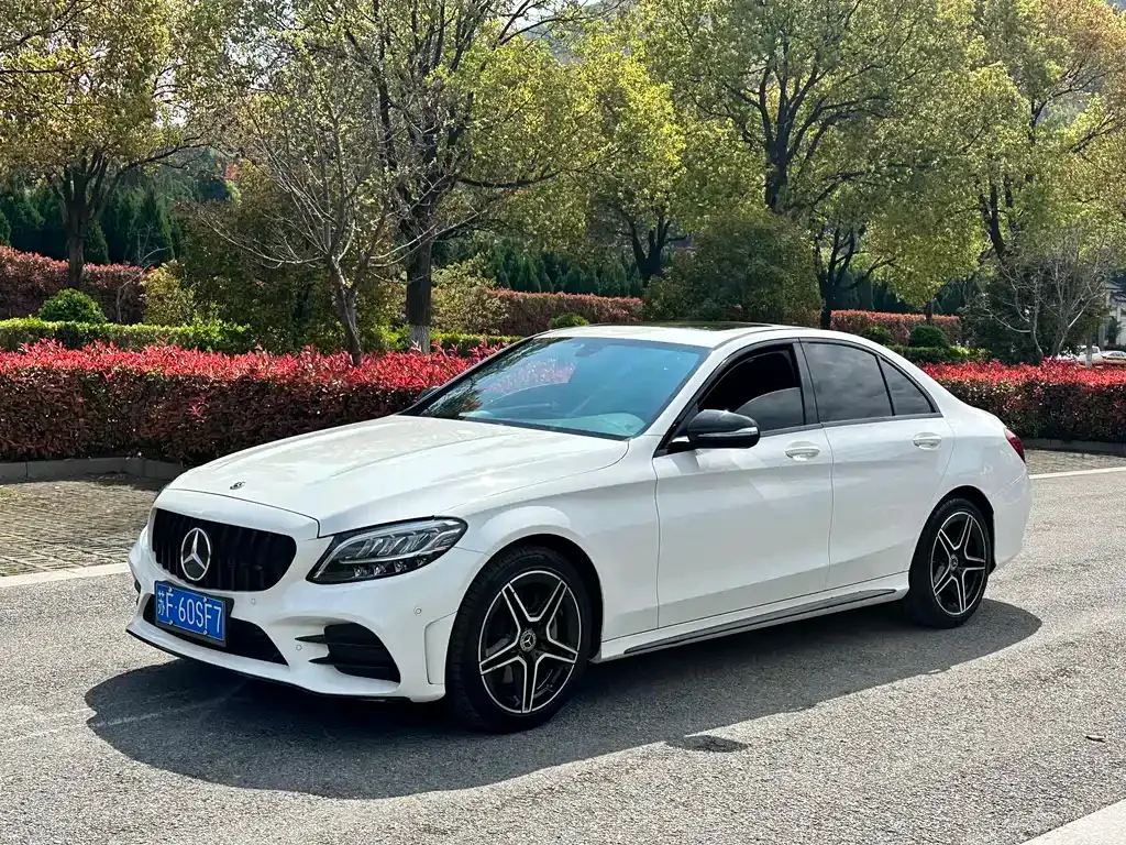 Mercedes-Benz C-Class — фото 1