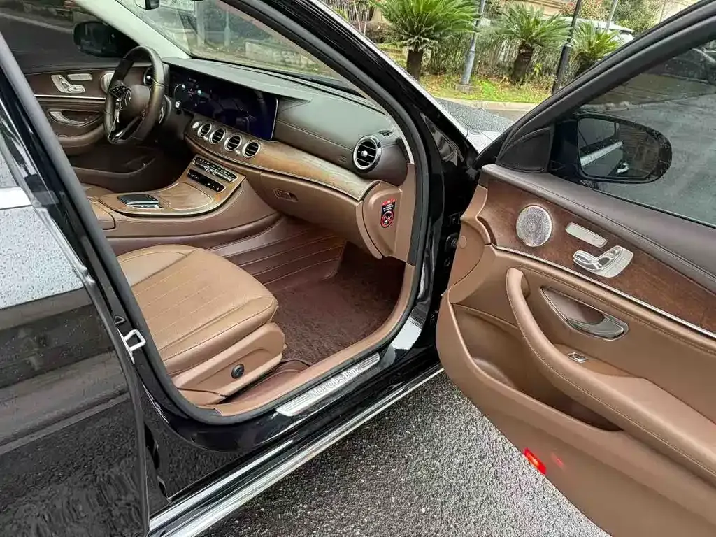 Mercedes-Benz E-Class 2023 из CN, фото 6