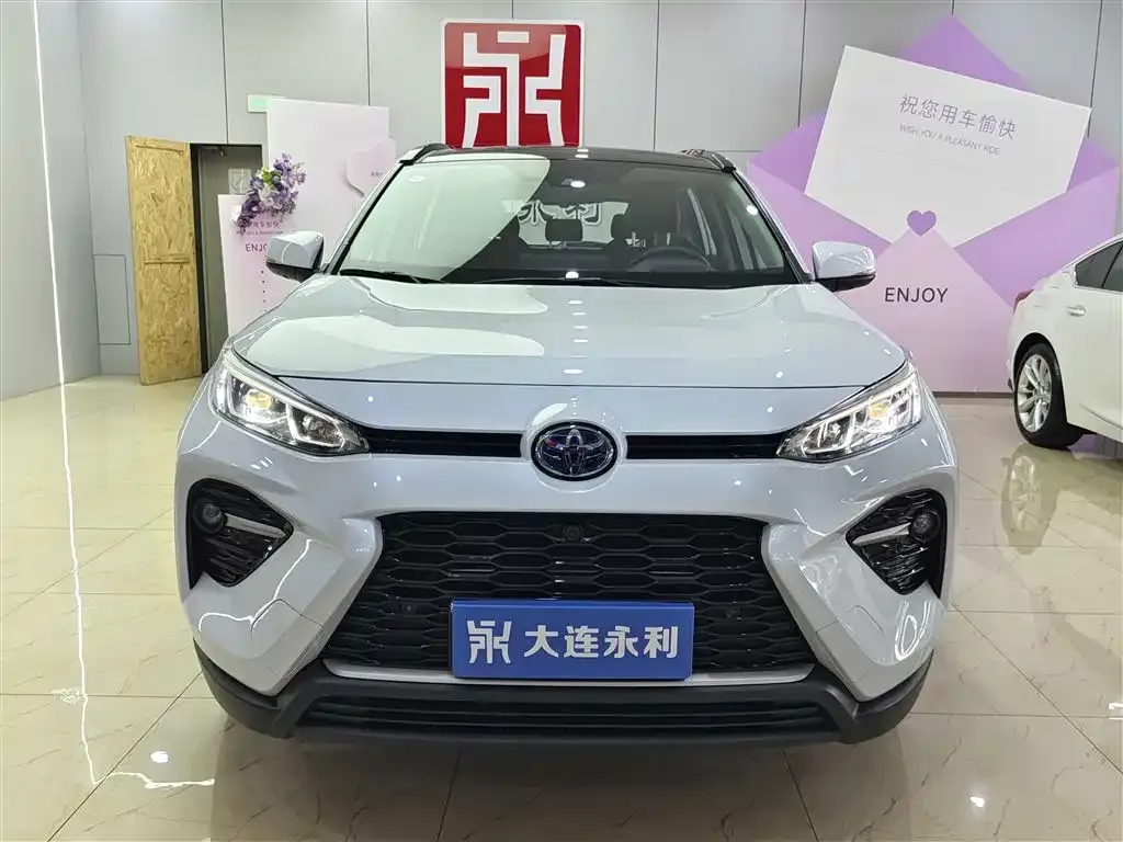 Toyota Wildlander 2023 из CN, фото 3