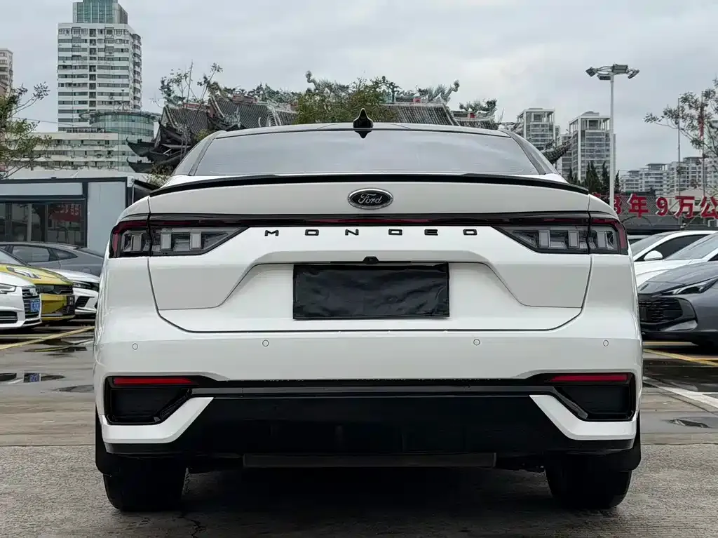 Ford Mondeo 2023 из CN, фото 4