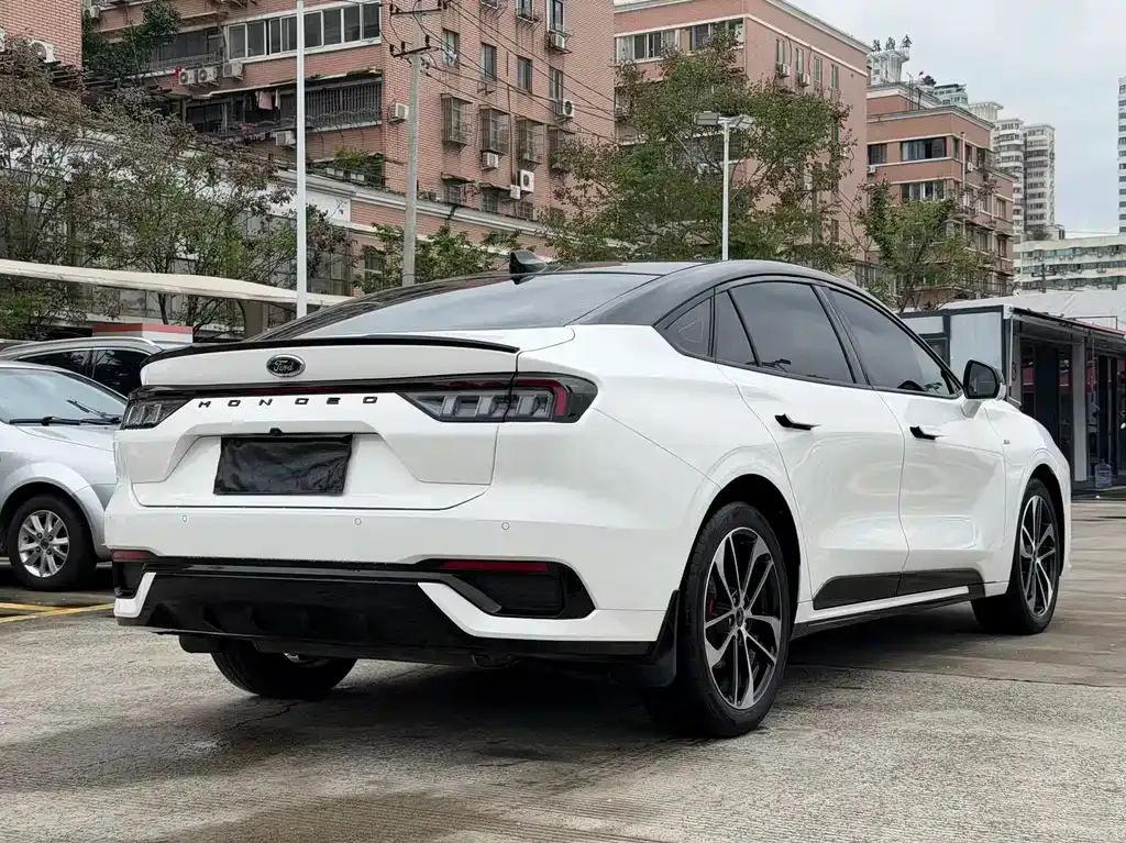 Ford Mondeo 2023 из CN, фото 3