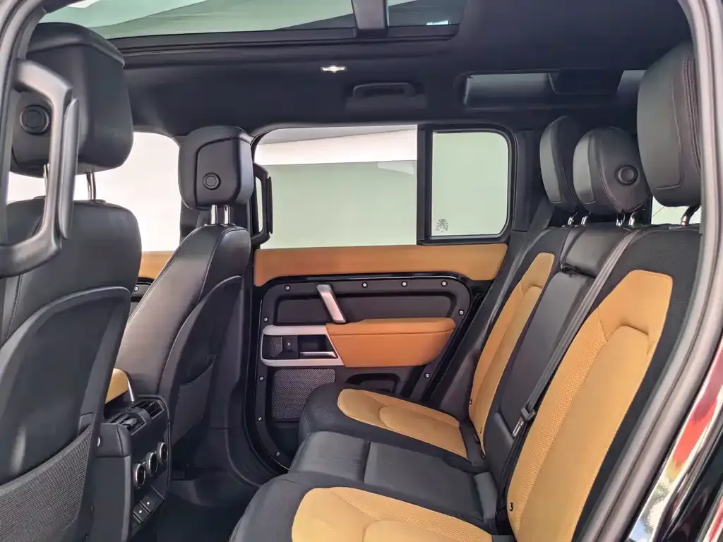 Land Rover Defender 2023 из CN, фото 8