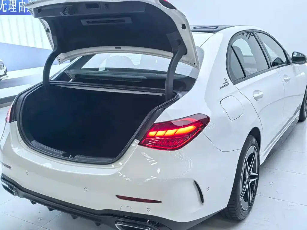Mercedes-Benz C-Class 2024 из CN, фото 8